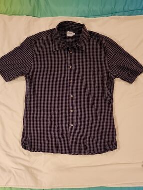 Calvin Klein Jeans Navy Plaid Short-Sleeve Button-Down Shirt.  Size Large
